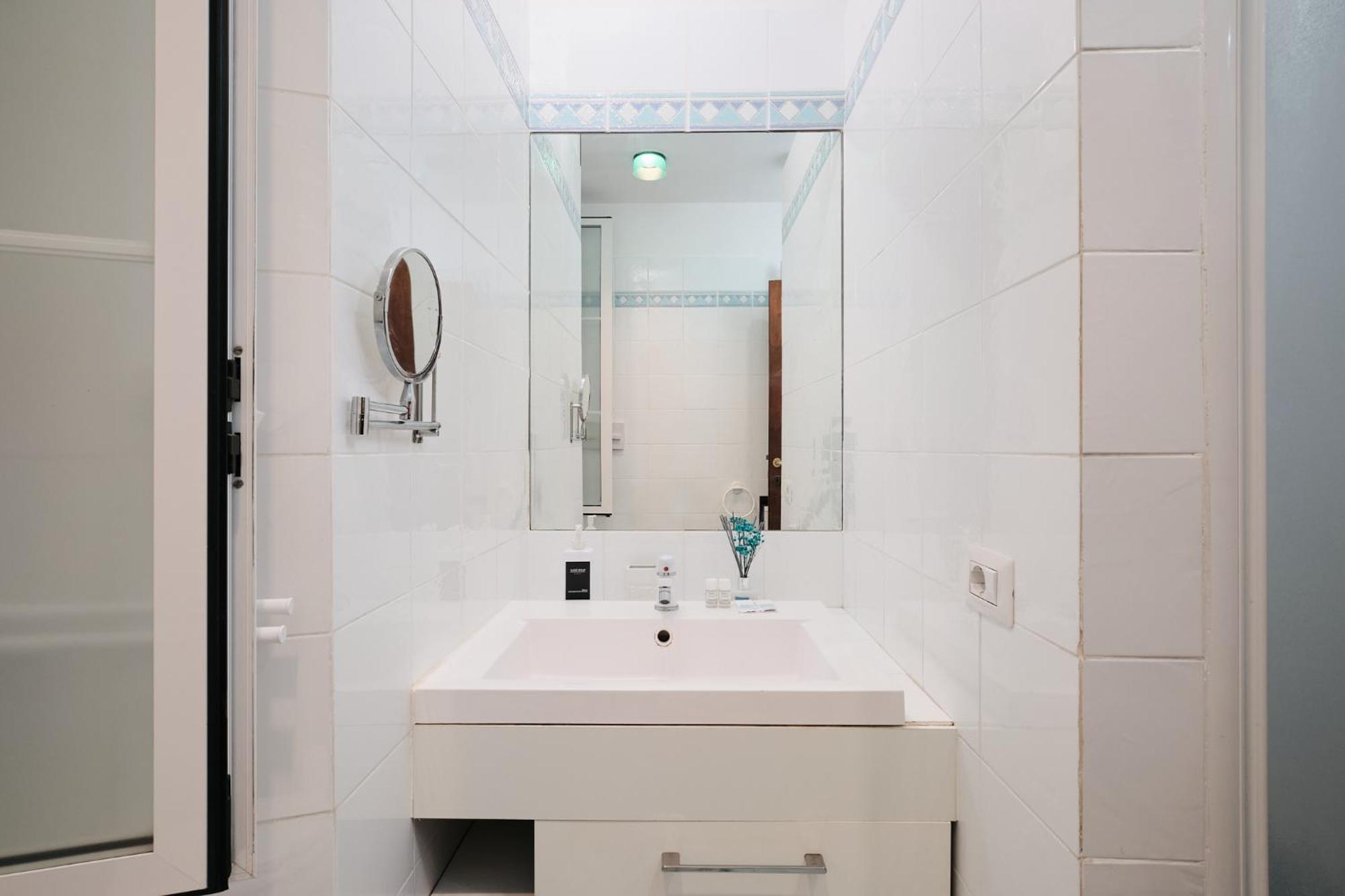 Trastevere- Flat Con Giardino, Ac, Wi-Fi & Netflix Rom Eksteriør billede